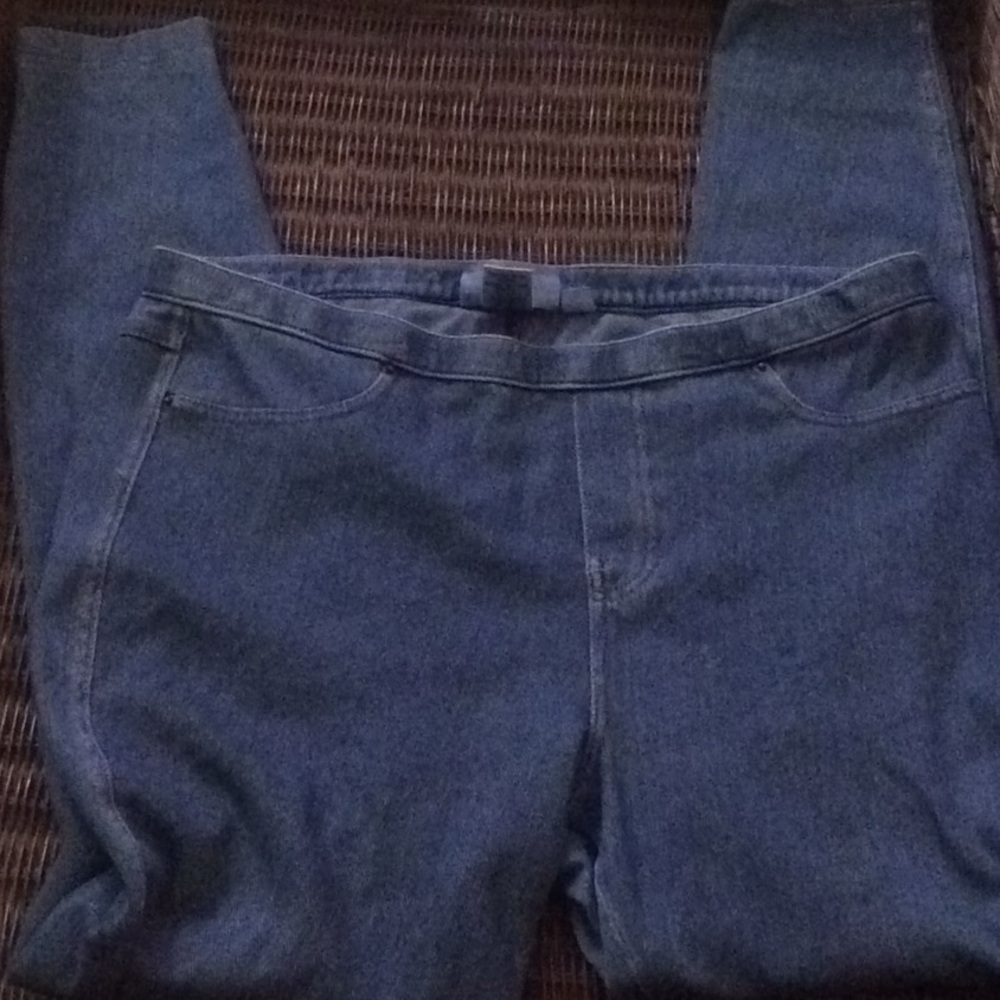 Women’s simply Vera by Vera Wang large jeggings
